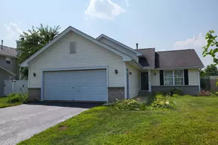 614 Bayfield Rd, Rockton, IL 61072 - Photo 1