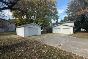 203 S Whitehead St, Tolono, IL 61880 - Photo 2