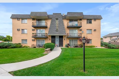 909 Plainfield Road #07, Darien, IL 60561 - Photo 1