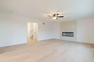 2 Bucktown Ct, Bloomington, IL 61705 - Photo 6