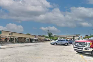 350 N Locust St, Manteno, IL 60950 - Photo 1