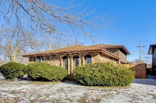 257 Cornell Ave, Calumet City, IL 60409 - Photo 2