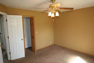 801 Heritage Dr, Mackinaw, IL 61755 - Photo 12