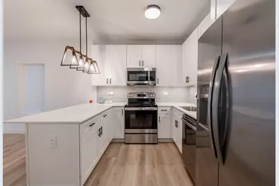 645 N Lawndale Avenue, Chicago, IL 60624 - Photo 16