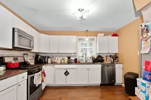 7940 S Crandon Ave, Chicago, IL 60617 - Photo 8