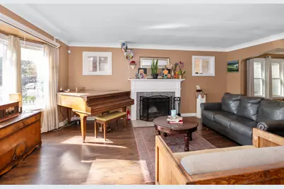 7940 S Crandon Avenue, Chicago, IL 60617 - Photo 4