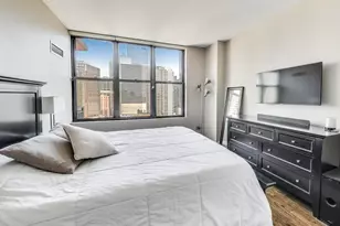 330 N Jefferson St, Chicago, IL 60661 - Photo 16