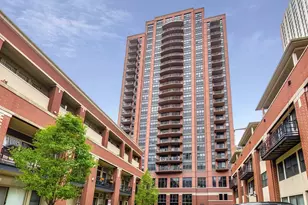 330 N Jefferson St, Chicago, IL 60661 - Photo 1