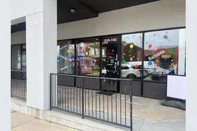 228 W Galena Boulevard #102, Aurora, IL 60506 - Photo 2