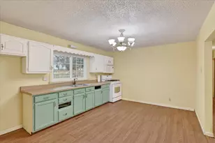 219 River Rd, Rochelle, IL 61068 - Photo 16