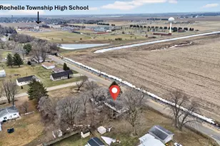 219 River Rd, Rochelle, IL 61068 - Photo 4