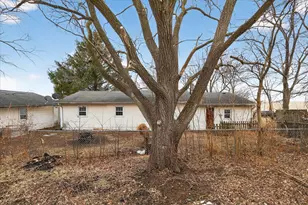 219 River Rd, Rochelle, IL 61068 - Photo 8