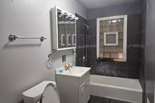 16019 Myrtle Ave, Harvey, IL 60426 - Photo 6