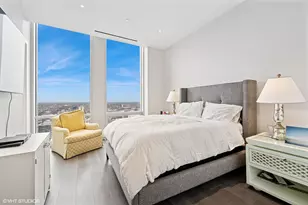 14 W Superior St, Chicago, IL 60654 - Photo 14