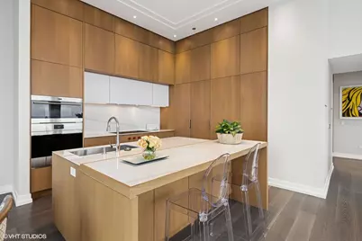 14 W Superior Street #4403, Chicago, IL 60654 - Photo 6