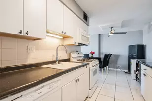 40 N Tower Rd, Oak Brook, IL 60523 - Photo 8