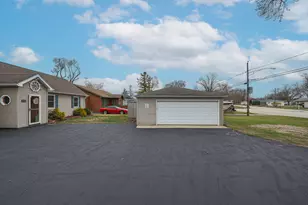 707 Kingston Blvd, McHenry, IL 60050 - Photo 4