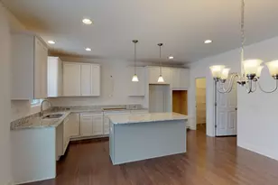 1023 S Carly Cir, Yorkville, IL 60560 - Photo 2