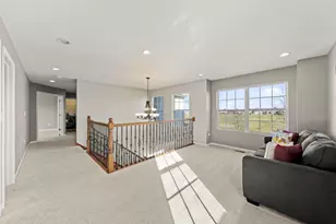 906 N Carly Cir, Yorkville, IL 60560 - Photo 10