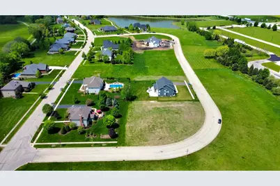 218 Whittemore Drive, Sycamore, IL 60178 - Photo 2