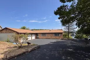 20 Chairtree Ct, Putnam, IL 61560 - Photo 2