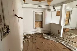 501 E Mulberry St, Bloomington, IL 61701 - Photo 10