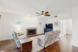 425 Maple Ln, Williams Bay, WI 53191 - Photo 4