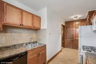 2451 N Campbell Ave, Chicago, IL 60647 - Photo 8