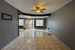 5706 S Sawyer Ave, Chicago, IL 60629 - Photo 8