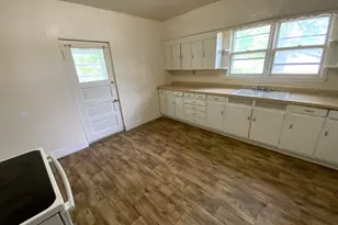 716 Robinson St, Danville, IL 61832 - Photo 2