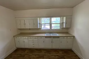 716 Robinson St, Danville, IL 61832 - Photo 4