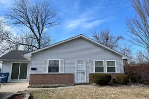 1946 Beacon Ct, Chicago Heights, IL 60411 - Photo 1