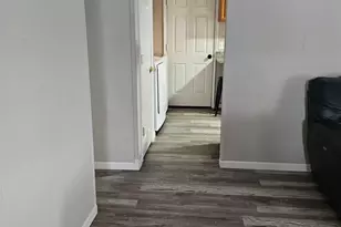 241 Little Peninsula Rd, Elgin, IL 60123 - Photo 22