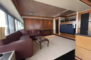 175 E Delaware Pl, Chicago, IL 60611 - Photo 12