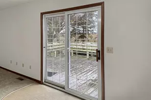 107 S Clinton St, Ashkum, IL 60911 - Photo 10