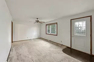 107 S Clinton St, Ashkum, IL 60911 - Photo 12