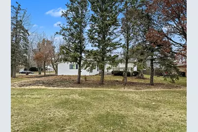 107 S Clinton Street, Ashkum, IL 60911 - Photo 2