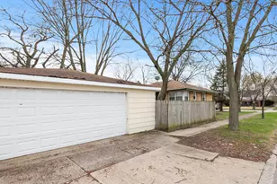 427 Clyde Ave, Calumet City, IL 60409 - Photo 20