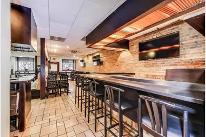 2649 W Peterson Avenue, Chicago, IL 60659 - Photo 8