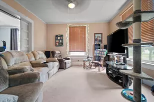 219 W Bennett St, Pontiac, IL 61764 - Photo 4