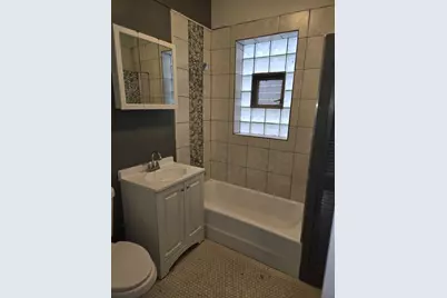 7923 S Ingleside Avenue, Chicago, IL 60619 - Photo 4