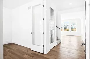 5017 Finlen Ln, Bloomington, IL 61705 - Photo 4