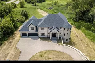 6447 N Ridge Pl, Long Grove, IL 60047 - Photo 2