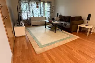 6520 W Gunnison St, Harwood Heights, IL 60706 - Photo 4