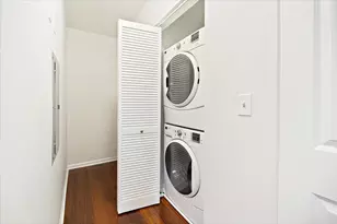 520 N Halsted St, Chicago, IL 60642 - Photo 38