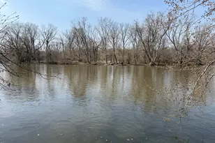 123 W Benton St, Oswego, IL 60543 - Photo 10