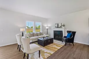 335 N Aspen Dr, Cortland, IL 60112 - Photo 8