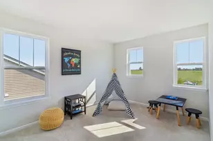 335 N Aspen Dr, Cortland, IL 60112 - Photo 36