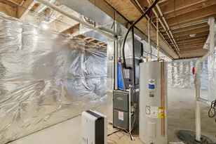 335 N Aspen Dr, Cortland, IL 60112 - Photo 42