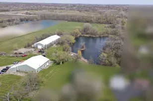 37835 N Dilleys Rd, Wadsworth, IL 60083 - Photo 2